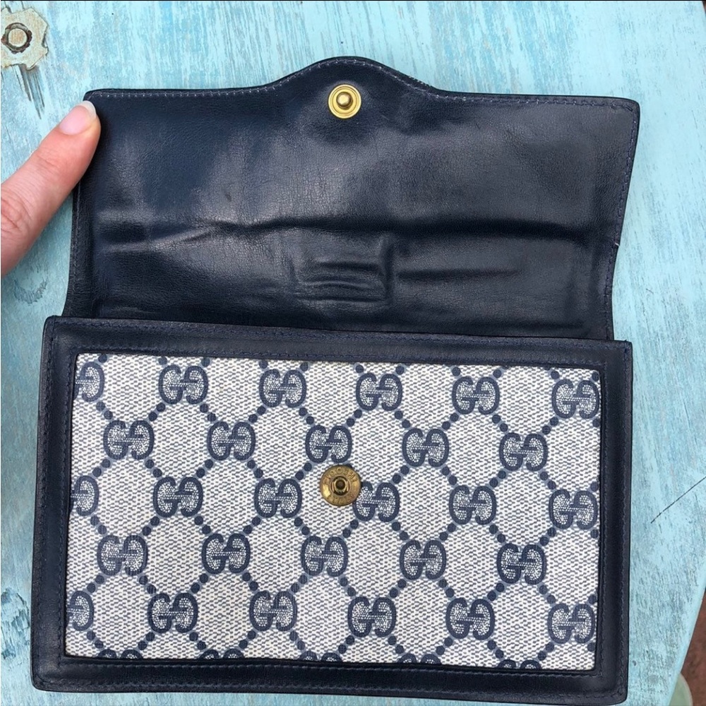 Vintage Gucci mini clutch. - Picture 3 of 6